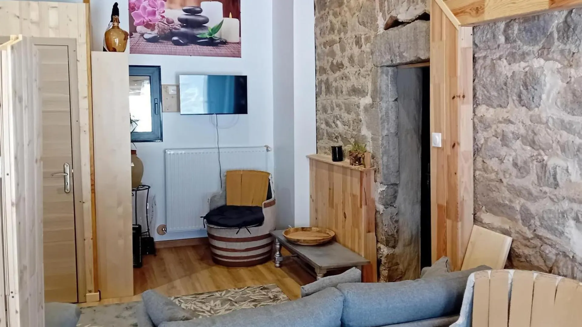 Gite De Charme Pour 13 Pers. Avec Spa Et Wifi - Fr-1-496-336 Saint-Julien-Molin-Molette 0*,