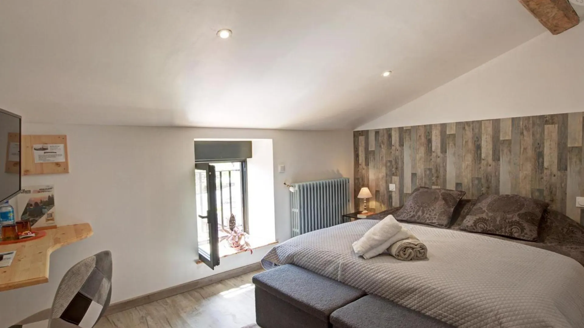 Gite De Charme Pour 13 Pers. Avec Spa Et Wifi - Fr-1-496-336 Saint-Julien-Molin-Molette 0*,  Frankrike